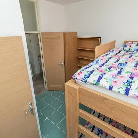 Apartment Oleander - Stone House With Shared Swimming Pool *