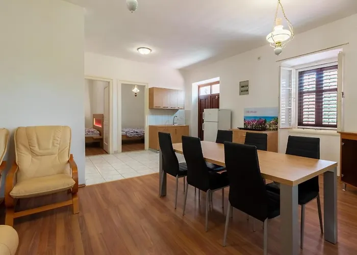 Oleander - Stone House With Shared Seasonal Swimming Pool Апартаменты