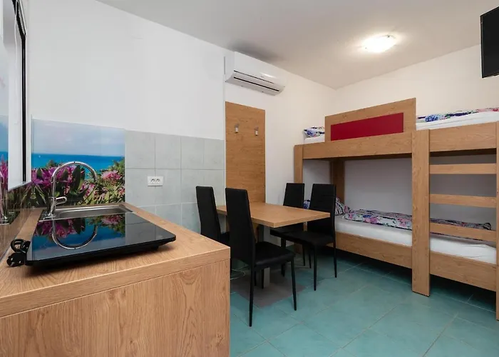 Oleander - Stone House With Shared Seasonal Swimming Pool * Пашман