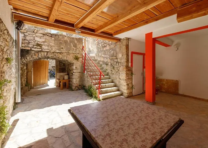 Oleander - Stone House With Shared Seasonal Swimming Pool * Пашман