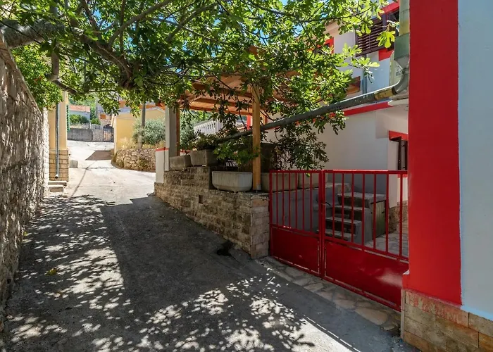 Oleander - Stone House With Shared Seasonal Swimming Pool Апартаменты *