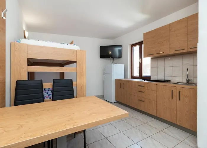 Oleander - Stone House With Shared Seasonal Swimming Pool * Пашман