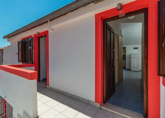 Oleander - Stone House With Shared Seasonal Swimming Pool Апартаменты *