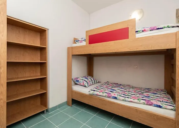 Апартаменты Oleander - Stone House With Shared Seasonal Swimming Pool Пашман