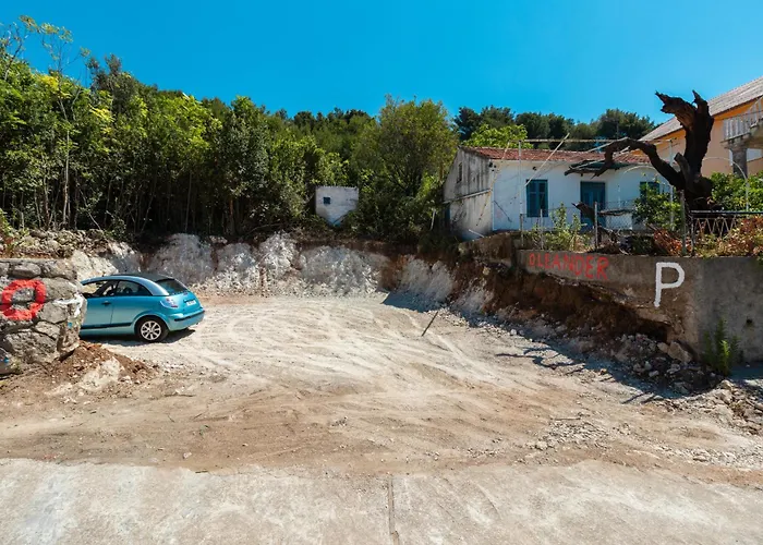 Oleander - Stone House With Shared Seasonal Swimming Pool Апартаменты *