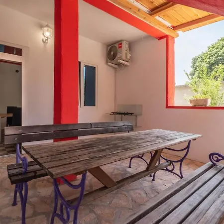 Oleander - Stone House With Shared Seasonal Swimming Pool * Pašman
