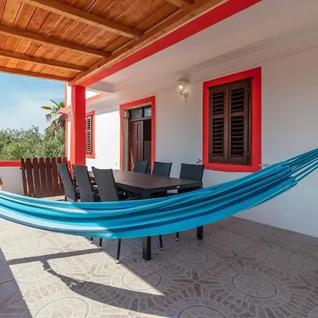 Appartement Oleander - Stone House With Shared Swimming Pool Pašman