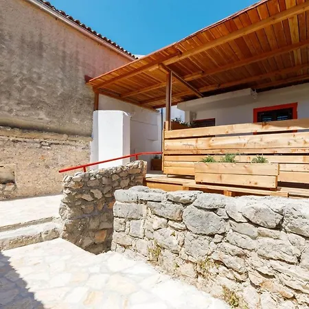 Appartement Oleander - Stone House With Shared Swimming Pool *