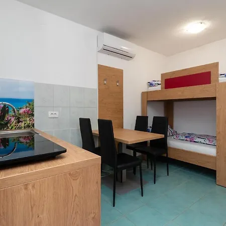Oleander - Stone House With Shared Swimming Pool * Pašman