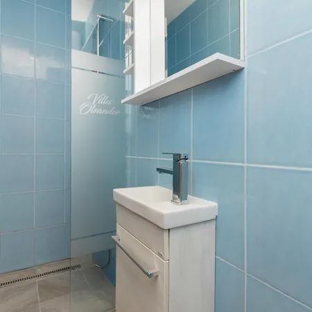 Διαμέρισμα Oleander - Stone House With Shared Seasonal Swimming Pool Pašman