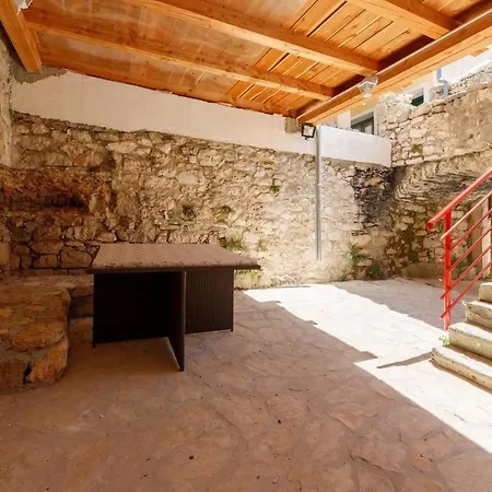 Appartement Oleander - Stone House With Shared Swimming Pool Pašman