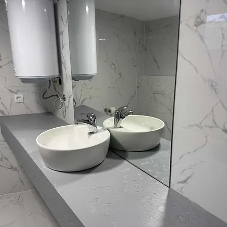Appartement Oleander - Stone House With Shared Swimming Pool Pašman