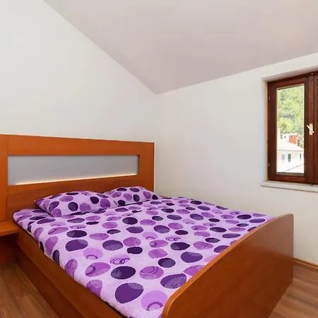 Oleander - Stone House With Shared Seasonal Swimming Pool * Pašman